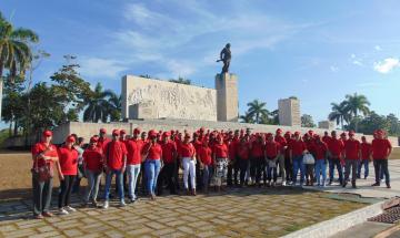 Young people from the Paintings Reserve attended by GESIME in the "Plaza Che Guevara" in Santa Clara