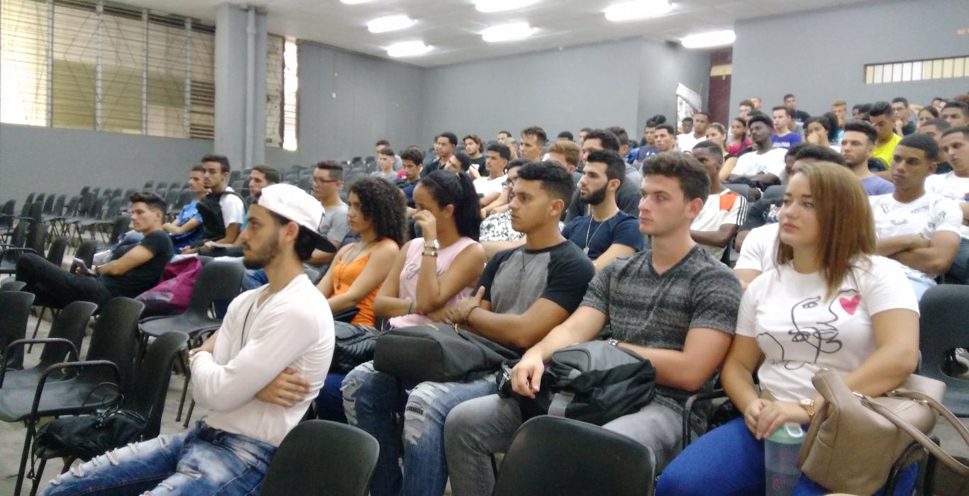 GESIME meeting with first year students from the UTH Faculty of Mechanics GESIME meeting with first year students from the UTH Faculty of Mechanics