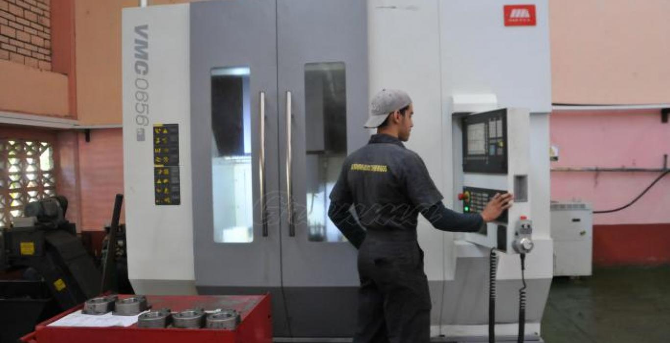 Today the professional field is associated with routines motivated by digitization in Cienfuegos Oil Hydraulic. Photo: Julio Martínez Molina Today the professional field is associated with routines motivated by digitization in Cienfuegos Oil Hydraulic. Photo: Julio Martínez Molina